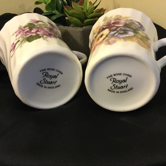 Vintage Royal Stuart Fine Bone China Cups - Picture 4 of 5